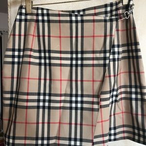 Burberry wool skirt size 8